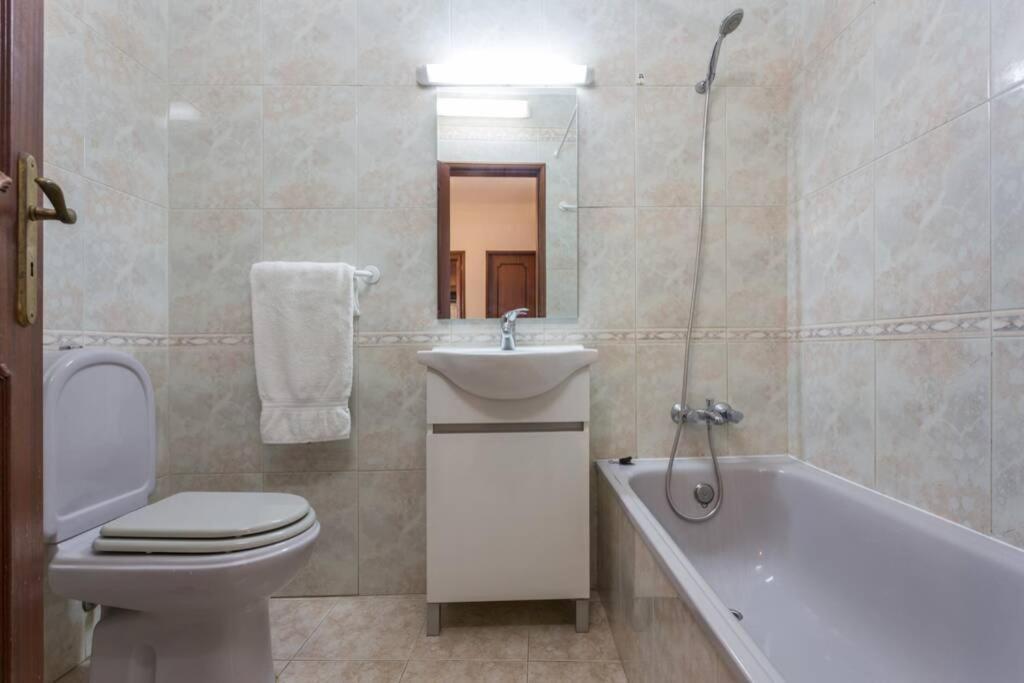 Apartamento Millenium Vista Mar- 2 Passos Da Praia Quarteira Eksteriør billede