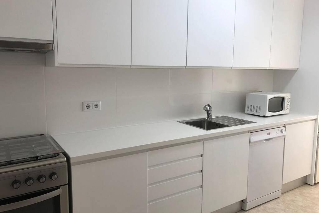 Apartamento Millenium Vista Mar- 2 Passos Da Praia Quarteira Eksteriør billede