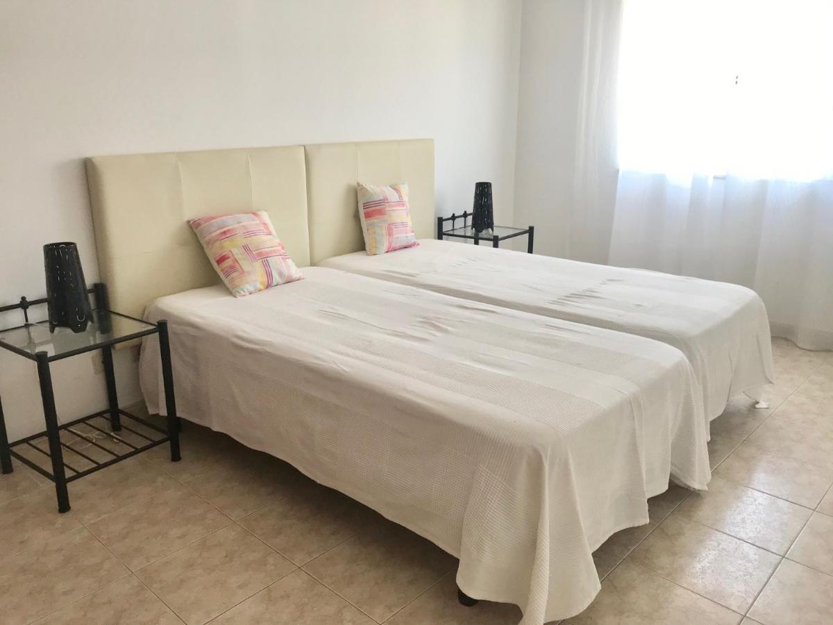 Apartamento Millenium Vista Mar- 2 Passos Da Praia Quarteira Eksteriør billede