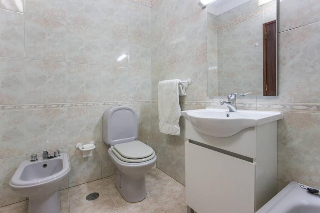 Apartamento Millenium Vista Mar- 2 Passos Da Praia Quarteira Eksteriør billede