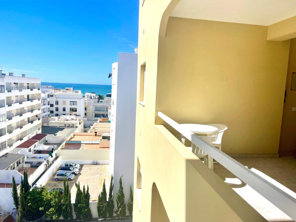 Apartamento Millenium Vista Mar- 2 Passos Da Praia Quarteira Eksteriør billede