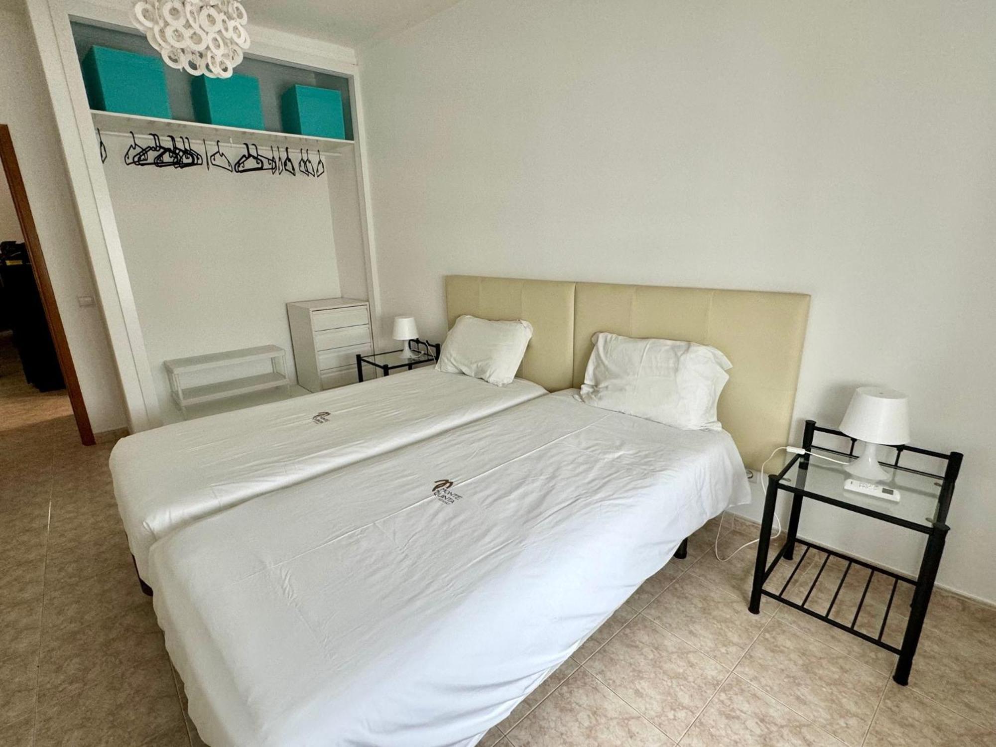 Apartamento Millenium Vista Mar- 2 Passos Da Praia Quarteira Eksteriør billede